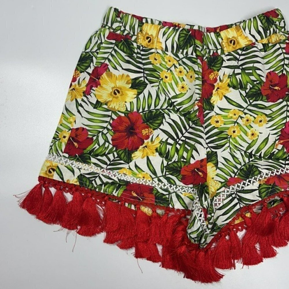NWT xoxo Tropical Floral Print Linen Shorts w Red Tassel Fringe XS - Picture 3 of 9